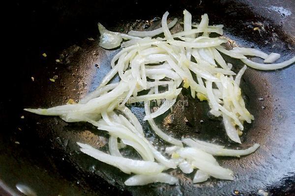 西红柿洋葱炒面的做法图解9