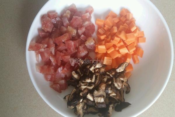 香菇腊肠饭的做法图解3