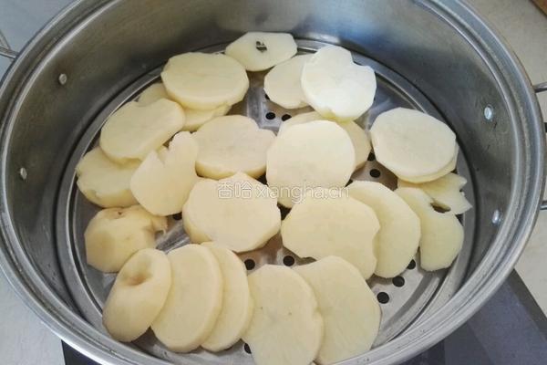 炸土豆球的做法图解1