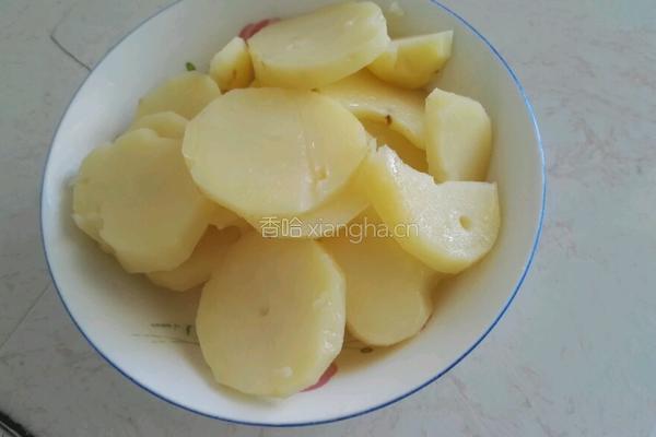 炸土豆球的做法图解2