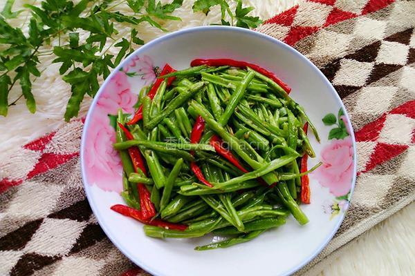 炒空心菜梗的做法图解8