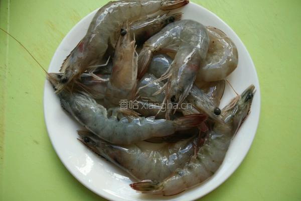 虾仁烧豆腐的做法图解1