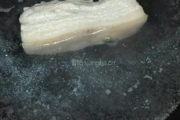 四川回锅肉的做法图解1