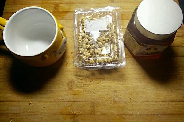 茉莉花蜂蜜茶的做法图解1