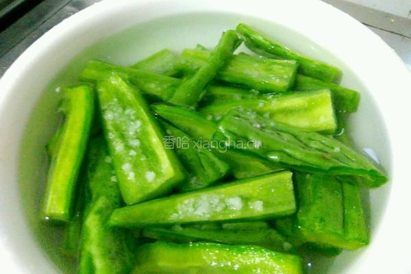 苦瓜黄豆排骨汤的做法图解4
