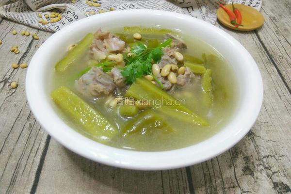 苦瓜黄豆排骨汤的做法图解7