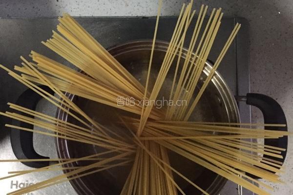番茄肉末意大利面的做法图解6