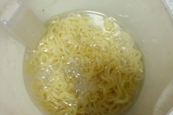 茄丝炒面的做法图解4