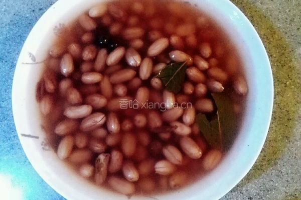 水煮花生米的做法图解4