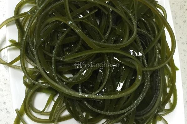 蒜蓉海带丝的做法图解1