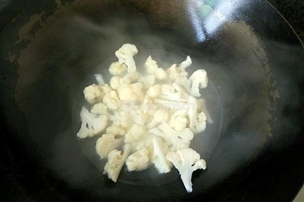 丝瓜烧菜花的做法图解3