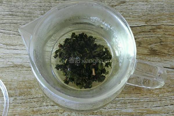 铁观音柠檬茶的做法图解3