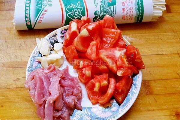 西红柿肉丝面的做法图解1
