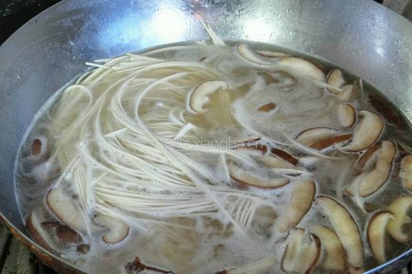 香菇肉丝面的做法图解6