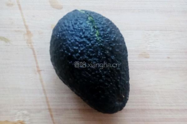 牛油果奶昔的做法图解1