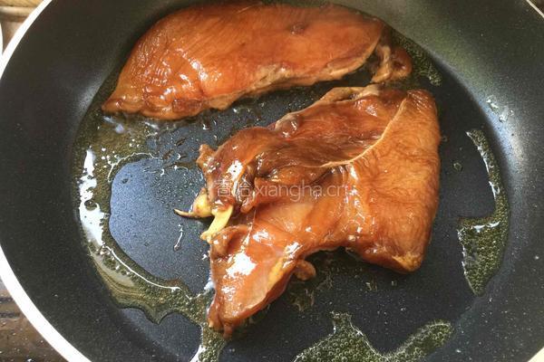 煎鸡胸肉的做法图解5