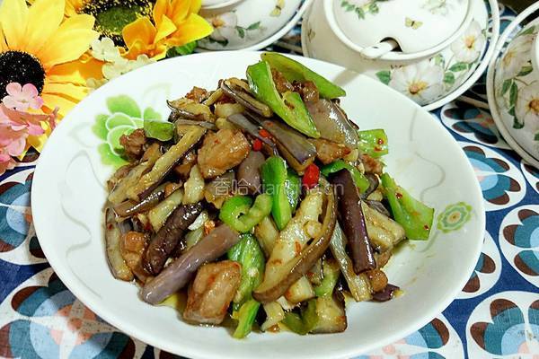 肉段烧茄子的做法图解1