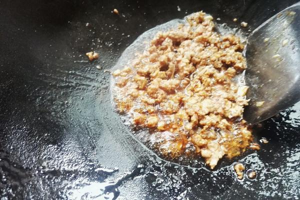 肉沫蒸茄子的做法图解6