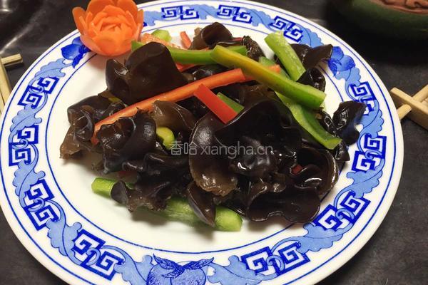 老醋木耳的做法图解1