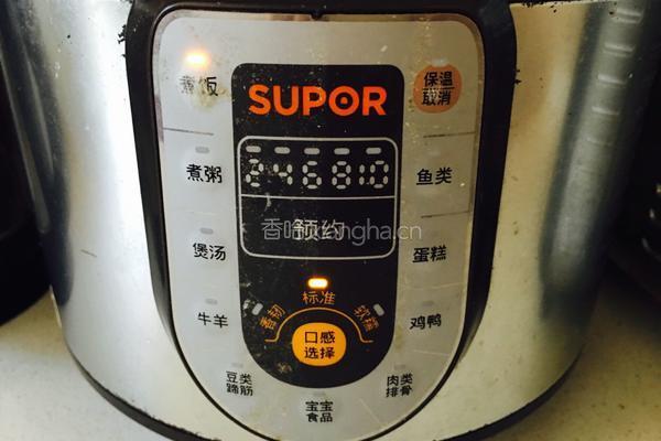 腊肉焖饭的做法图解7