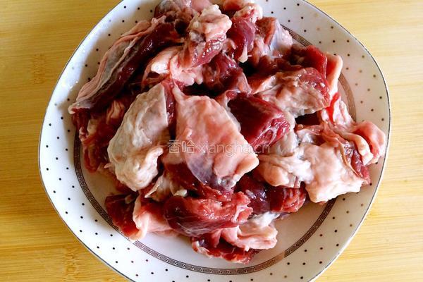 油豆腐泡烧牛肉的做法图解2