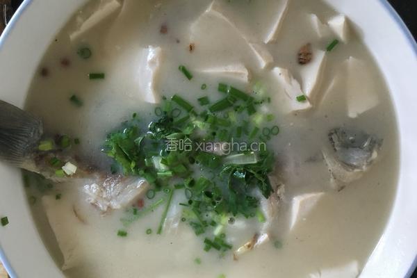 鲫鱼豆腐汤