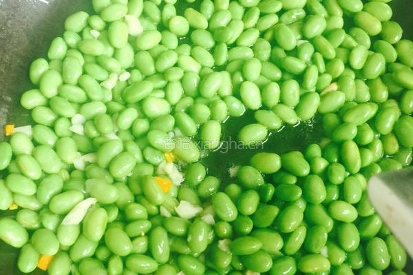 清炒毛豆的做法图解3