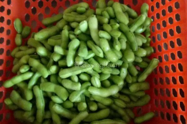 炒毛豆的做法图解2