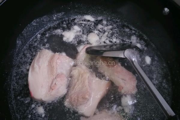 五花肉烧茄子的做法图解2