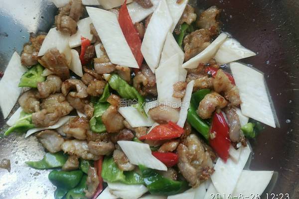 鸡腿菇炒肉片的做法图解4
