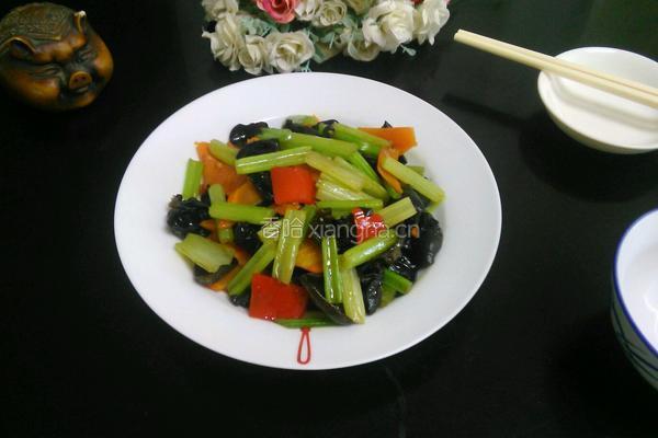 素炒芹菜的做法图解9
