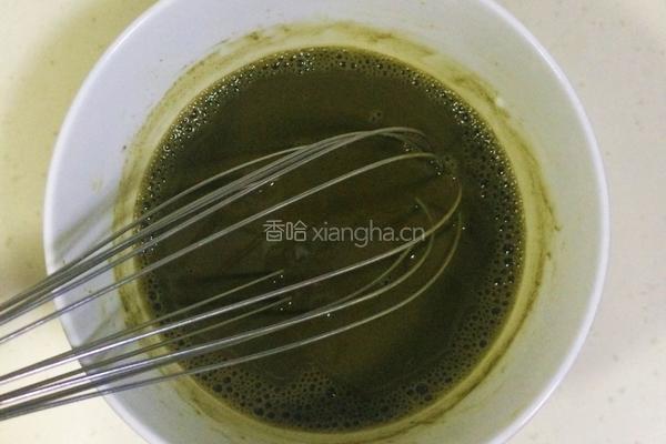 抹茶瑞士卷的做法图解1