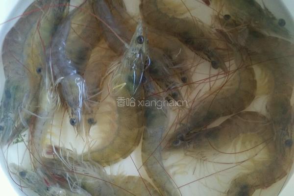 柠檬味的虾的做法图解1