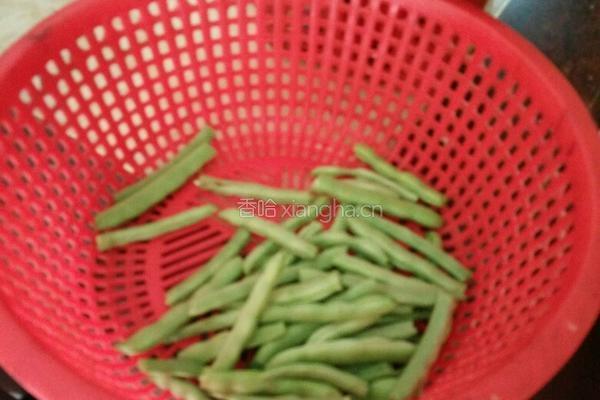 干煸四季豆的做法图解1