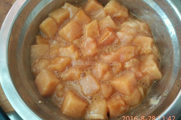 茄汁鸡丁的做法图解1