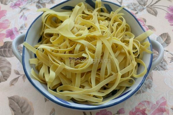 红油豆腐皮的做法图解2