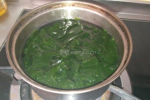 裙带菜汆丸子汤的做法图解3