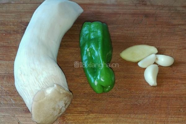 杏鲍菇炒肉丝的做法图解3