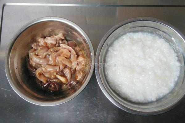 猪杂粥的做法图解1