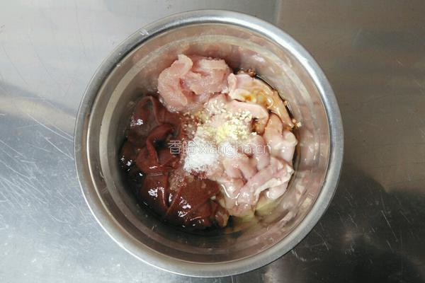 猪杂粥的做法图解2