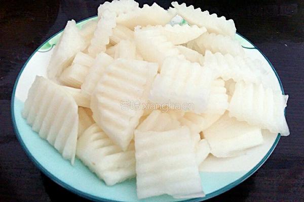 萝卜烧肉的做法图解1