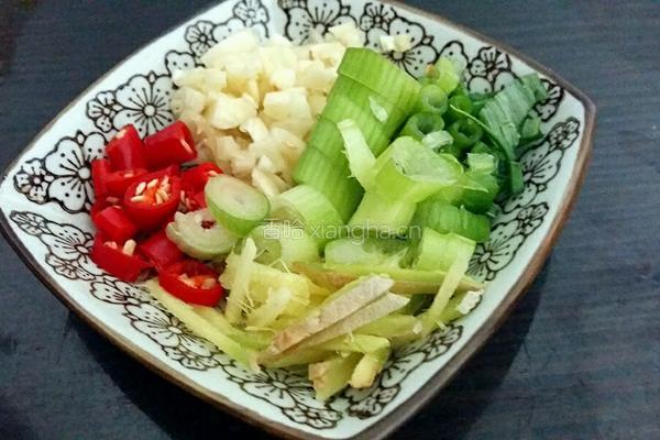 萝卜烧肉的做法图解2