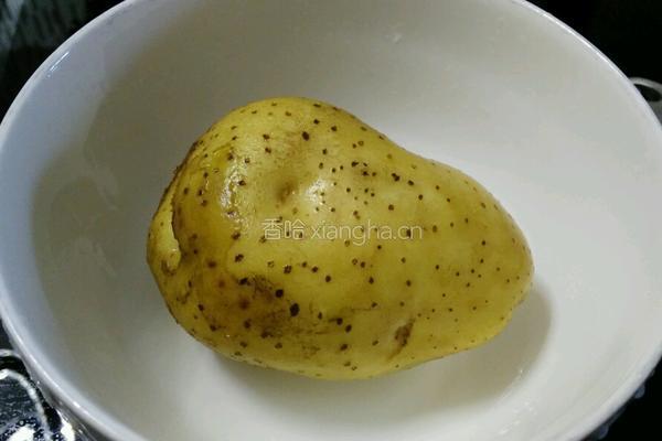 青红椒土豆丝的做法图解1