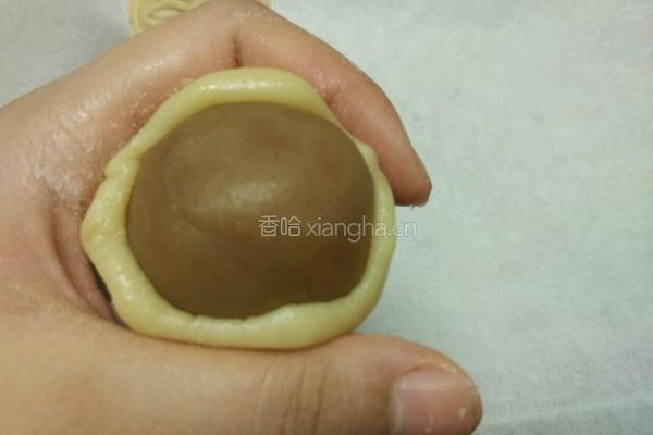 莲蓉蛋黄月饼的做法图解10