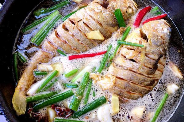酱烧黄花鱼的做法图解6