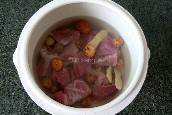 太子参无花果煲瘦肉的做法图解4