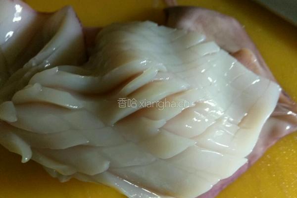 干煸鱿鱼的做法图解1