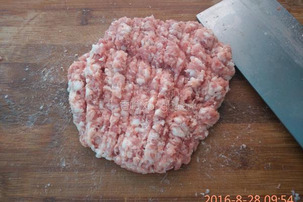丝瓜肉丸子汤的做法图解1