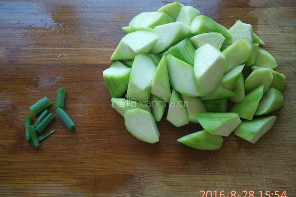 丝瓜肉丸子汤的做法图解3