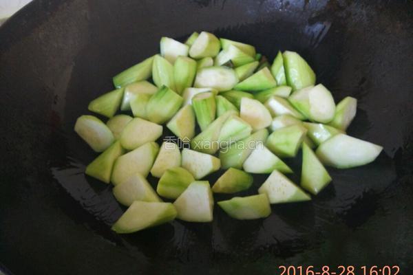 丝瓜肉丸子汤的做法图解4